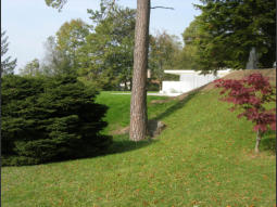 Badegarten im bestehenden Park integriert